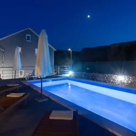 Villa Lucia *